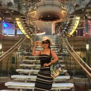 Meet your Posher, Ana